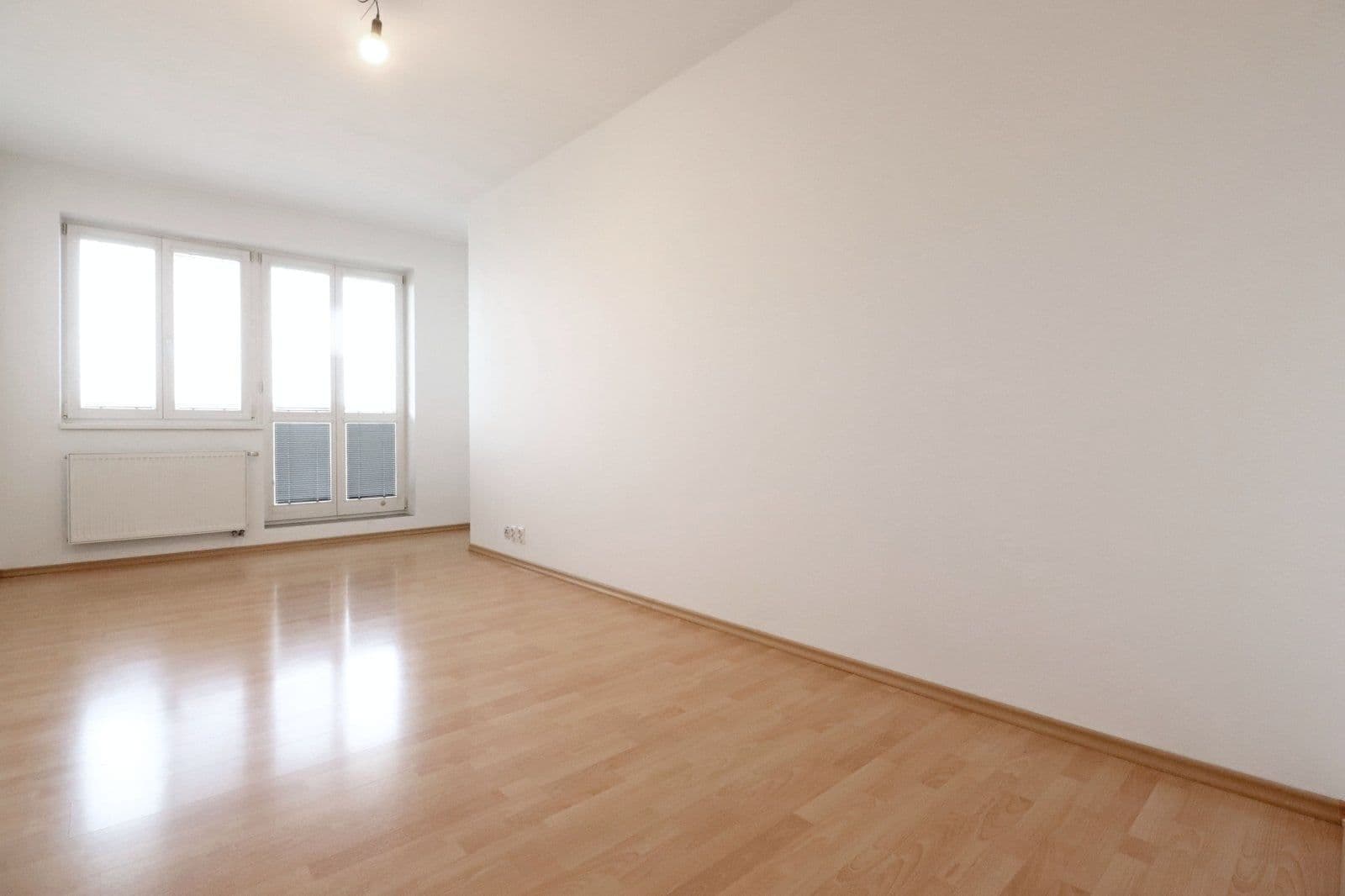 Prenájom bytu 3-izbový 86 m², Lipnická, Praha, Praha Prenájom bytu 3-izbový 86 m², Lipnická, Praha, Praha