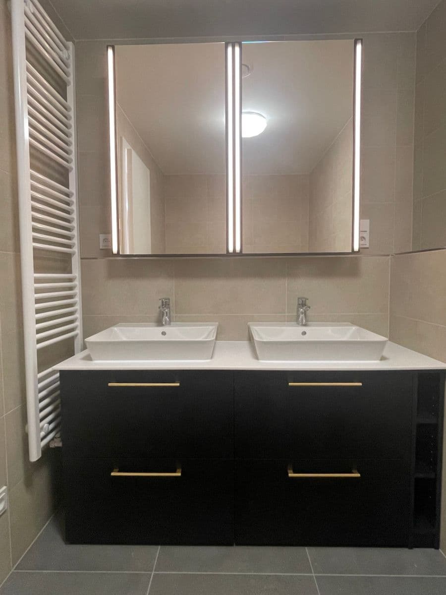 Predaj bytu 3-izbový 86 m², V Třešňovce, Praha, Praha Predaj bytu 3-izbový 86 m², V Třešňovce, Praha, Praha