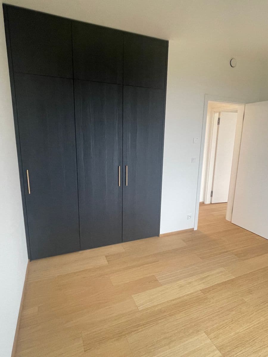 Predaj bytu 3-izbový 86 m², V Třešňovce, Praha, Praha Predaj bytu 3-izbový 86 m², V Třešňovce, Praha, Praha
