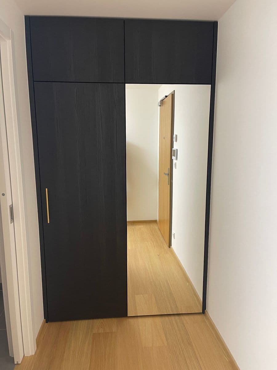 Predaj bytu 3-izbový 86 m², V Třešňovce, Praha, Praha Predaj bytu 3-izbový 86 m², V Třešňovce, Praha, Praha