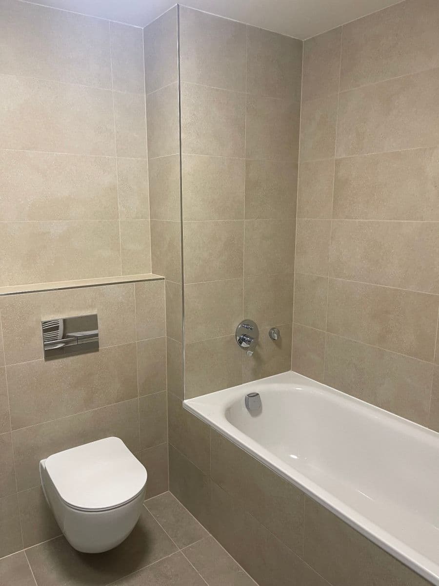 Predaj bytu 3-izbový 80 m², V Třešňovce, Praha, Praha Predaj bytu 3-izbový 80 m², V Třešňovce, Praha, Praha