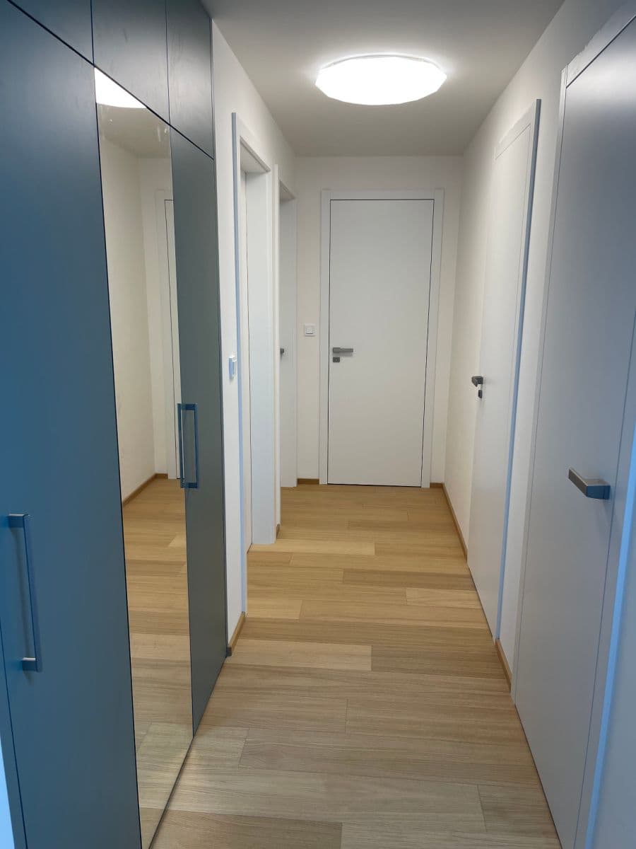 Predaj bytu 3-izbový 80 m², V Třešňovce, Praha, Praha Predaj bytu 3-izbový 80 m², V Třešňovce, Praha, Praha