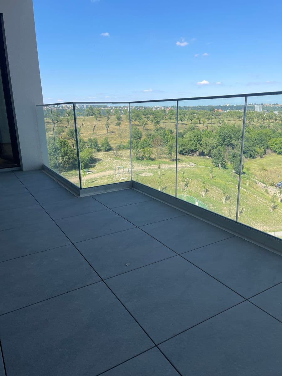 Predaj bytu 3-izbový 80 m², V Třešňovce, Praha, Praha Predaj bytu 3-izbový 80 m², V Třešňovce, Praha, Praha