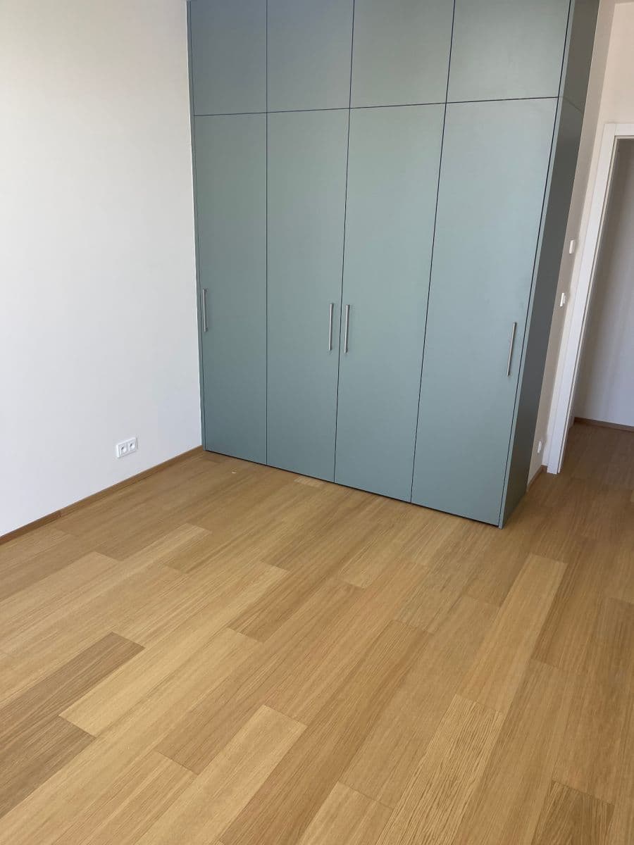 Predaj bytu 3-izbový 80 m², V Třešňovce, Praha, Praha Predaj bytu 3-izbový 80 m², V Třešňovce, Praha, Praha