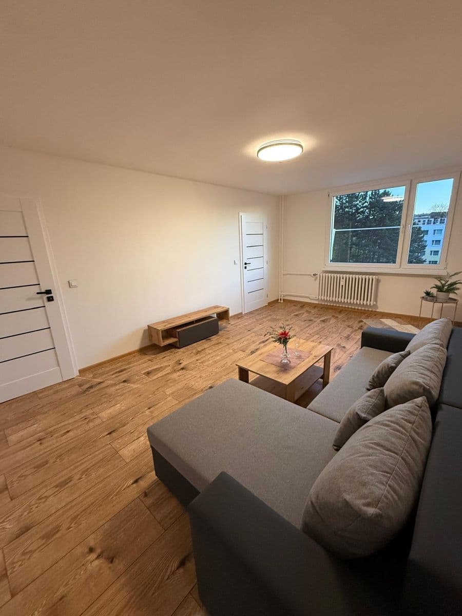 Predaj bytu 1-izbový 37 m², Na Vavřinci, Slaný, Středočeský kraj Predaj bytu 1-izbový 37 m², Na Vavřinci, Slaný, Středočeský kraj