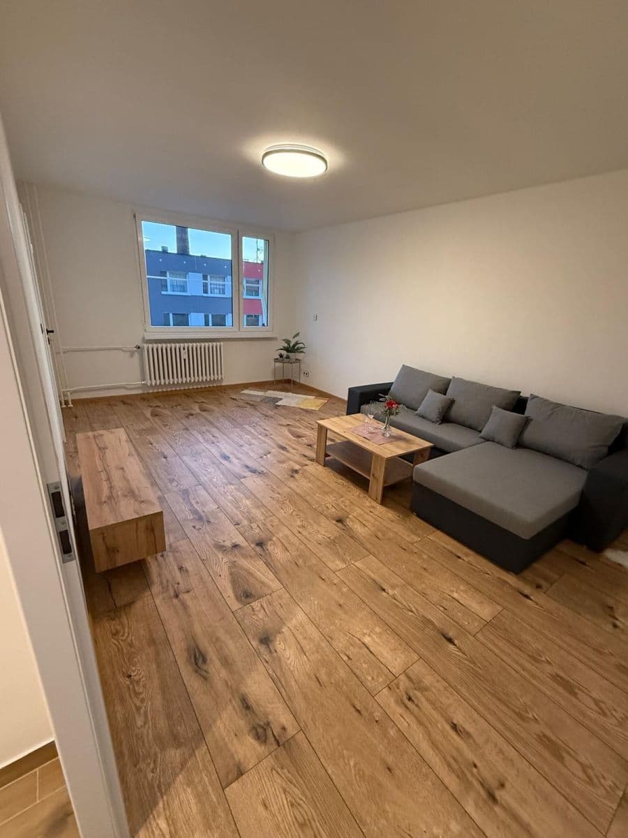 Predaj bytu 1-izbový 37 m², Na Vavřinci, Slaný, Středočeský kraj Predaj bytu 1-izbový 37 m², Na Vavřinci, Slaný, Středočeský kraj