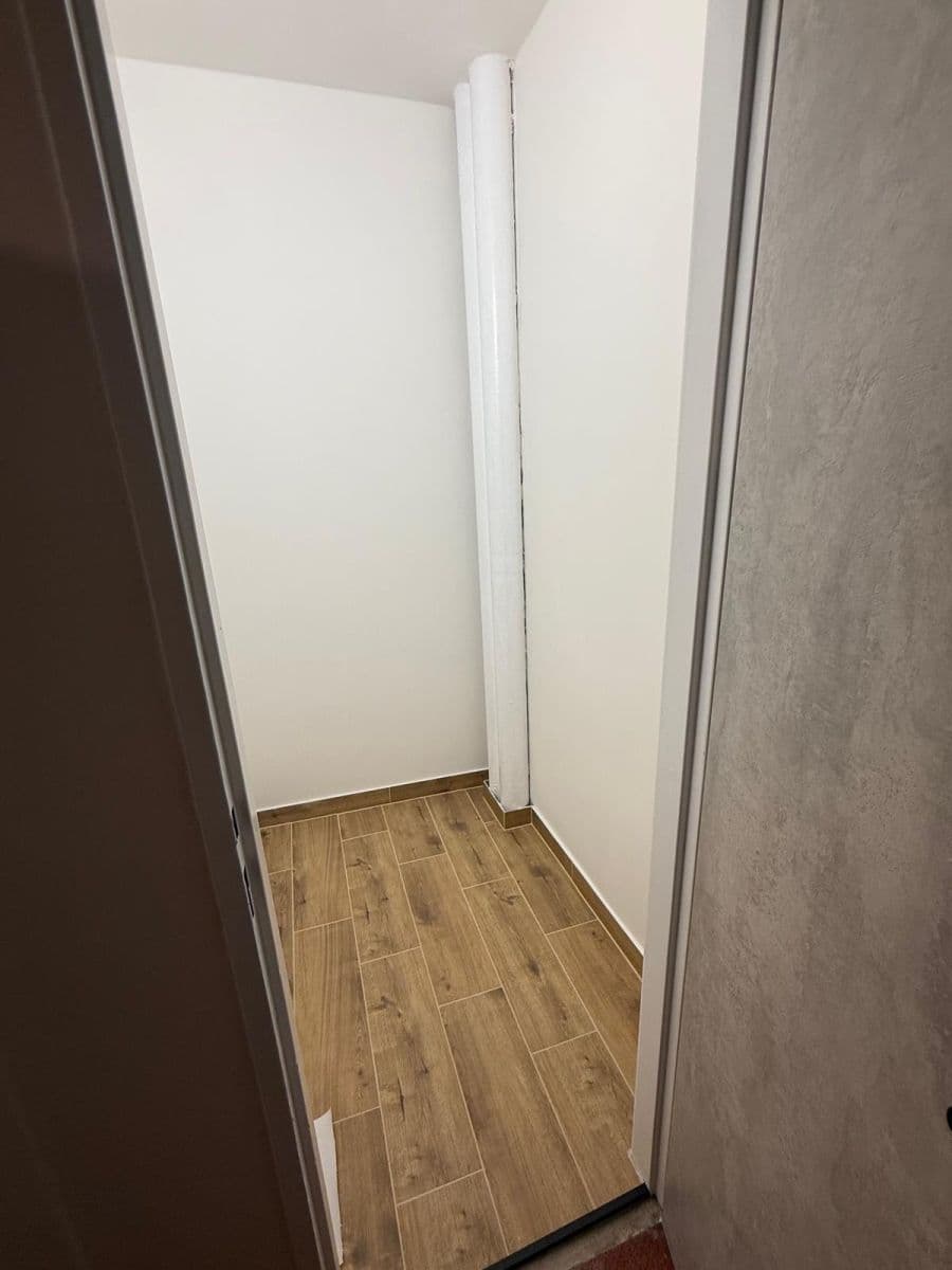 Predaj bytu 1-izbový 37 m², Na Vavřinci, Slaný, Středočeský kraj Predaj bytu 1-izbový 37 m², Na Vavřinci, Slaný, Středočeský kraj