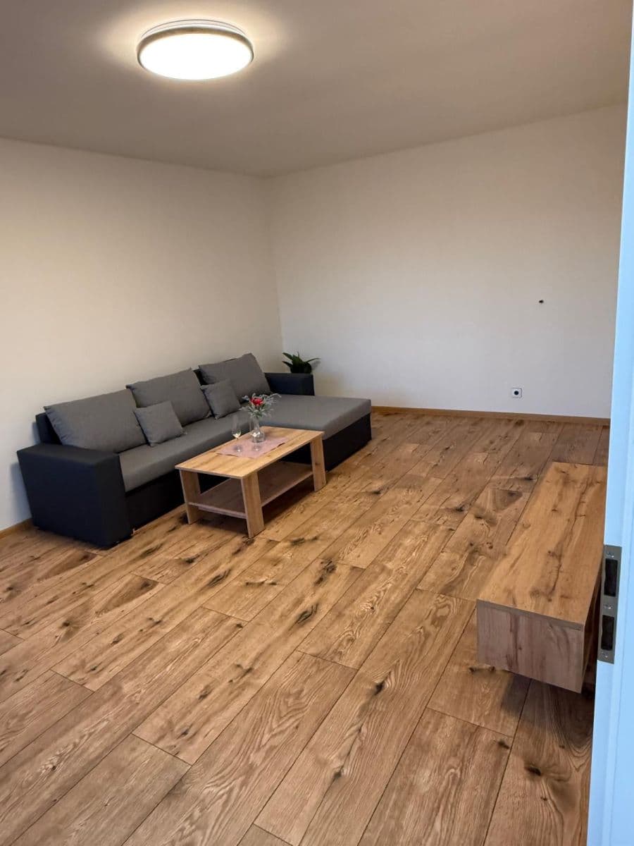 Predaj bytu 1-izbový 37 m², Na Vavřinci, Slaný, Středočeský kraj Predaj bytu 1-izbový 37 m², Na Vavřinci, Slaný, Středočeský kraj