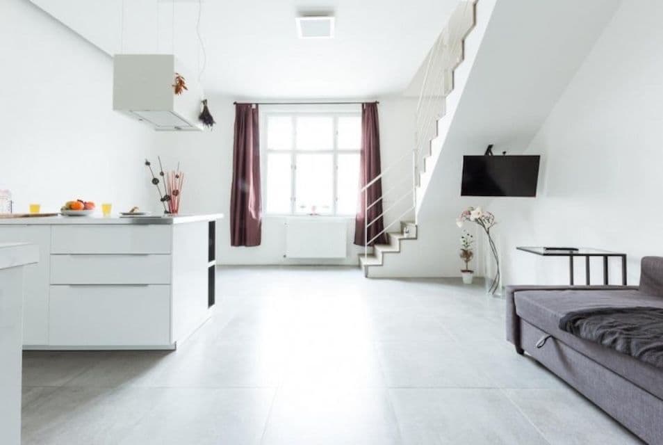 Prenájom bytu 2-izbový 87 m², Holandská, Praha, Praha Prenájom bytu 2-izbový 87 m², Holandská, Praha, Praha