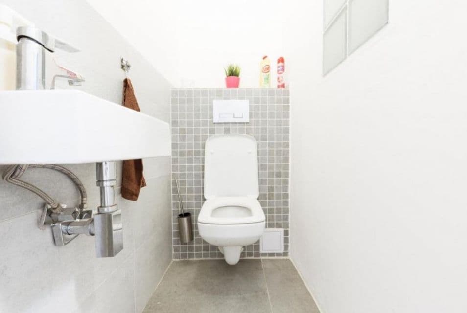 Prenájom bytu 2-izbový 87 m², Holandská, Praha, Praha Prenájom bytu 2-izbový 87 m², Holandská, Praha, Praha