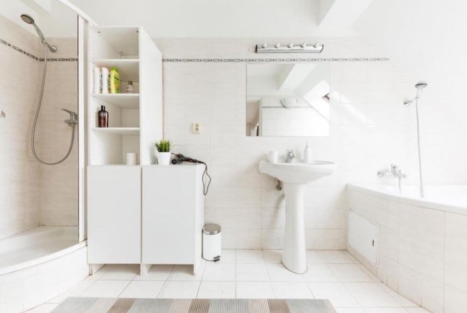 Prenájom bytu 2-izbový 87 m², Holandská, Praha, Praha Prenájom bytu 2-izbový 87 m², Holandská, Praha, Praha