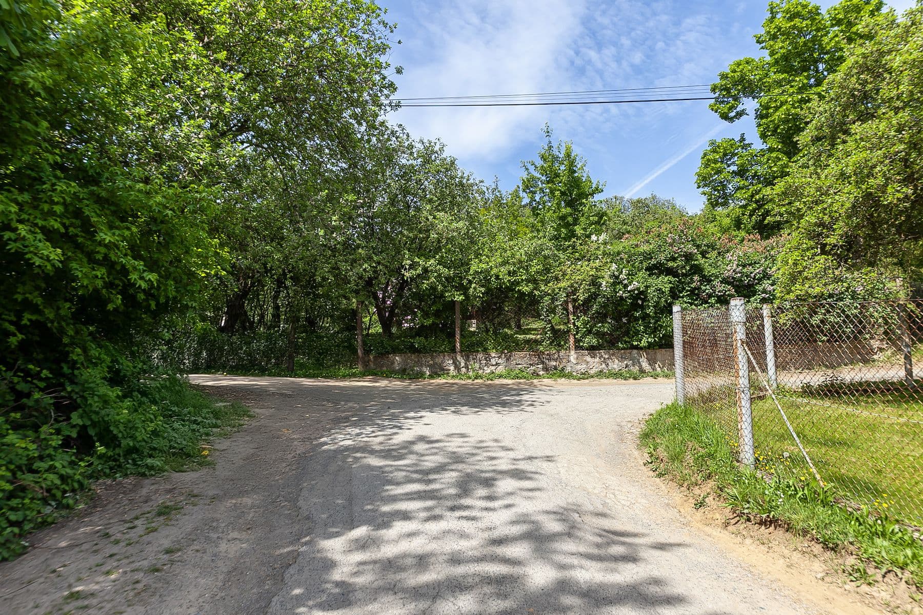 Predaj pozemku 1.552 m², Na Vinicích, Davle, Středočeský kraj Predaj pozemku 1.552 m², Na Vinicích, Davle, Středočeský kraj