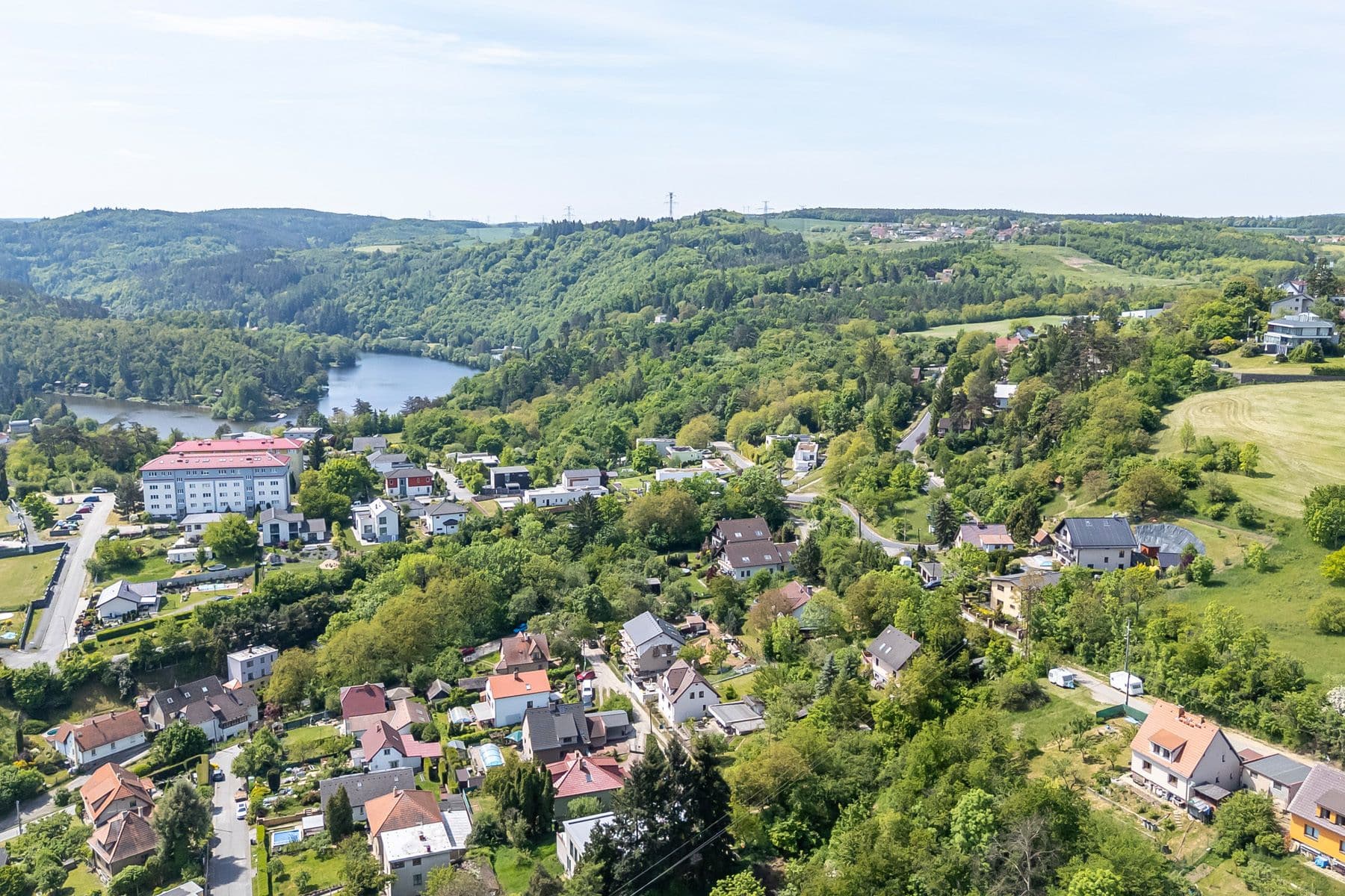 Predaj pozemku 1.552 m², Na Vinicích, Davle, Středočeský kraj Predaj pozemku 1.552 m², Na Vinicích, Davle, Středočeský kraj