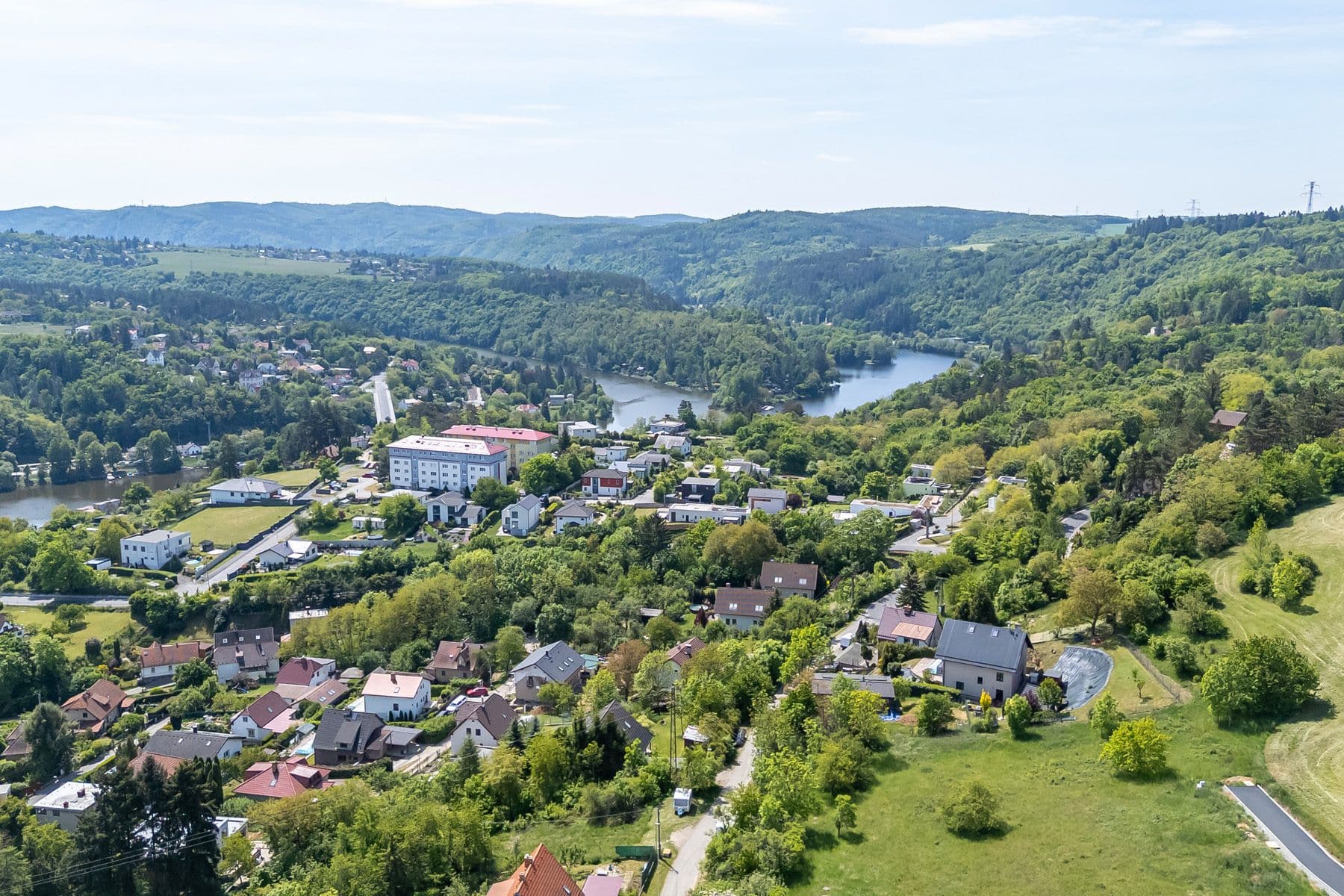 Predaj pozemku 1.552 m², Na Vinicích, Davle, Středočeský kraj Predaj pozemku 1.552 m², Na Vinicích, Davle, Středočeský kraj