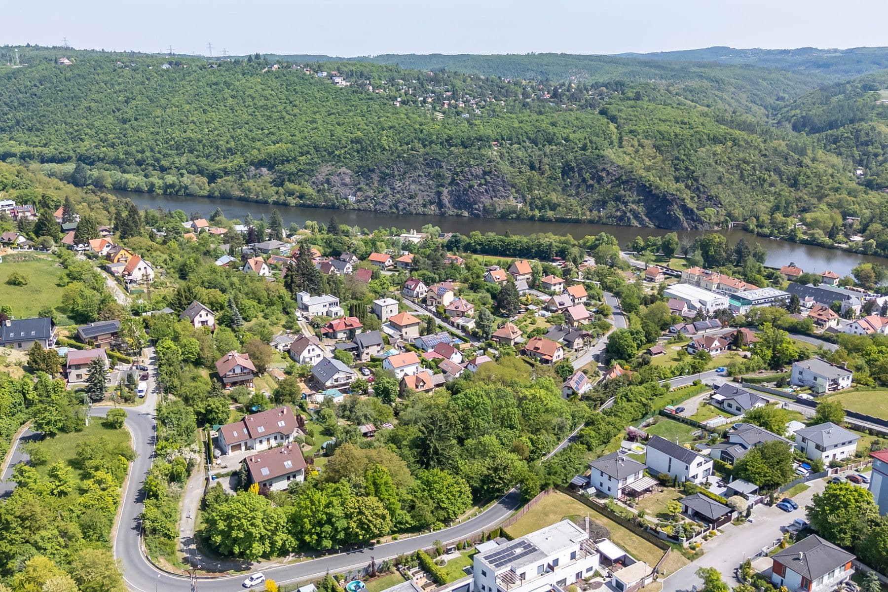 Predaj pozemku 1.552 m², Na Vinicích, Davle, Středočeský kraj Predaj pozemku 1.552 m², Na Vinicích, Davle, Středočeský kraj