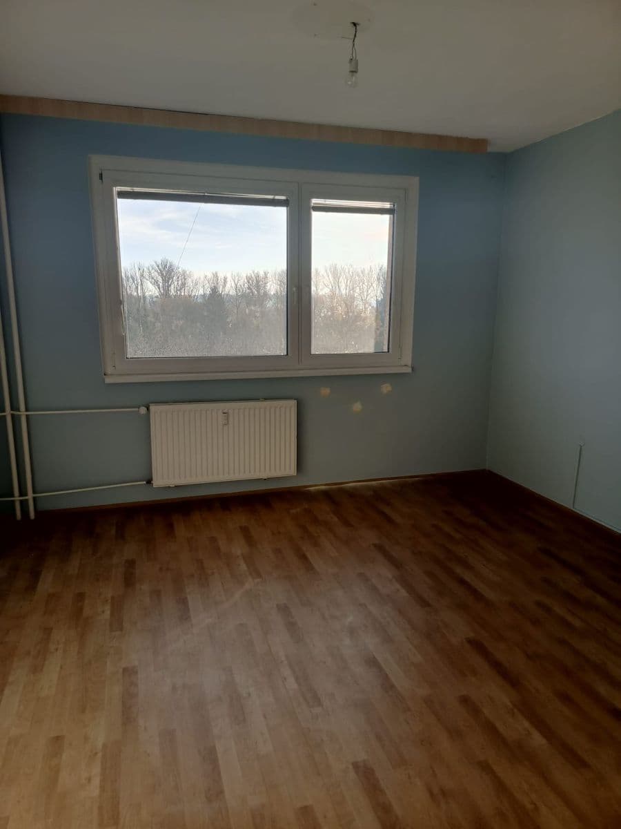 Prenájom bytu 3-izbový 80 m², Kpt. Jaroše, Neratovice, Středočeský kraj Prenájom bytu 3-izbový 80 m², Kpt. Jaroše, Neratovice, Středočeský kraj