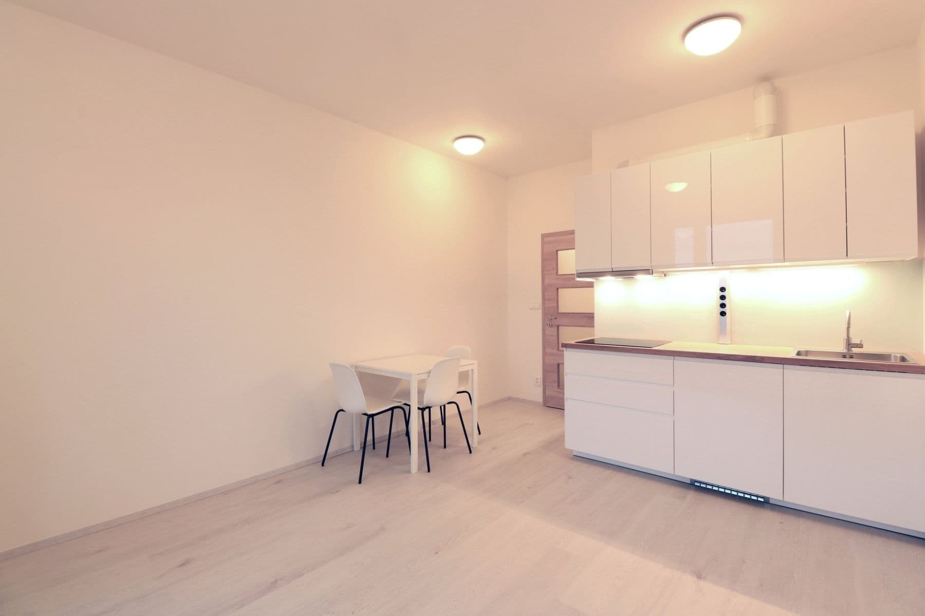 Prenájom bytu 1-izbový 25 m², Augustina Lukeše, Brandýs nad Labem-Stará Boleslav, Středočeský kraj Prenájom bytu 1-izbový 25 m², Augustina Lukeše, Brandýs nad Labem-Stará Boleslav, Středočeský kraj