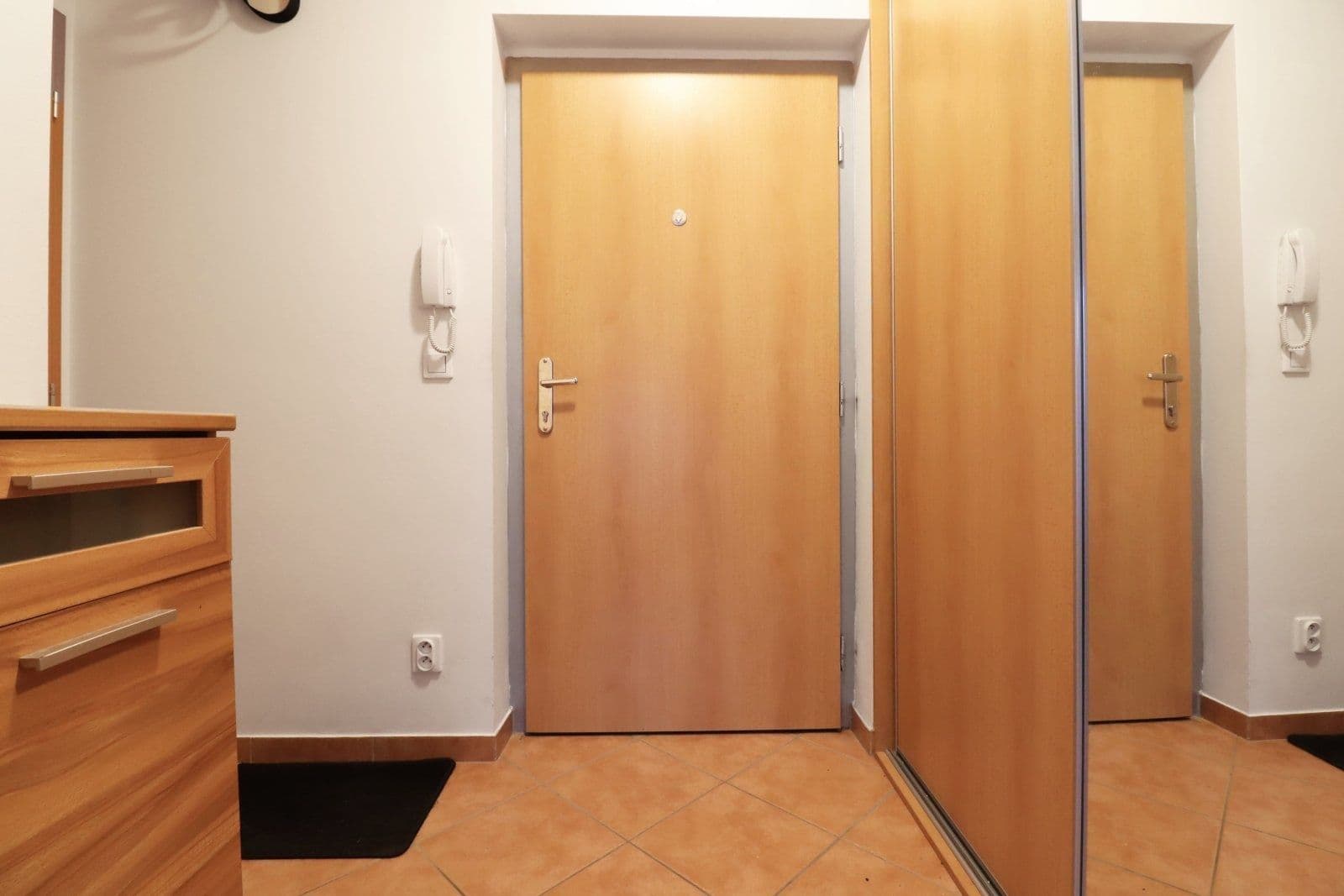 Prenájom bytu 1-izbový 33 m², Sicherova, Praha, Praha Prenájom bytu 1-izbový 33 m², Sicherova, Praha, Praha