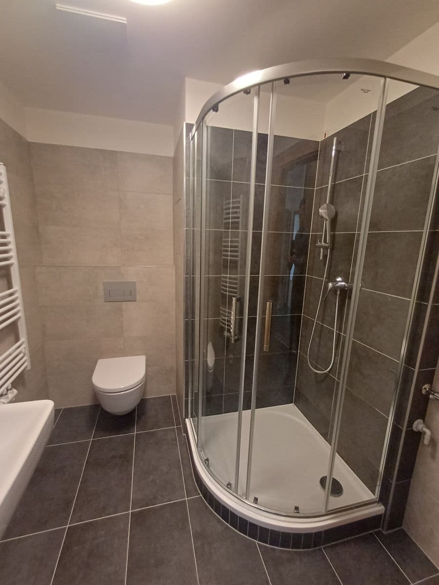 Prenájom bytu 2-izbový 42 m², Fabiánové, Praha, Praha Prenájom bytu 2-izbový 42 m², Fabiánové, Praha, Praha