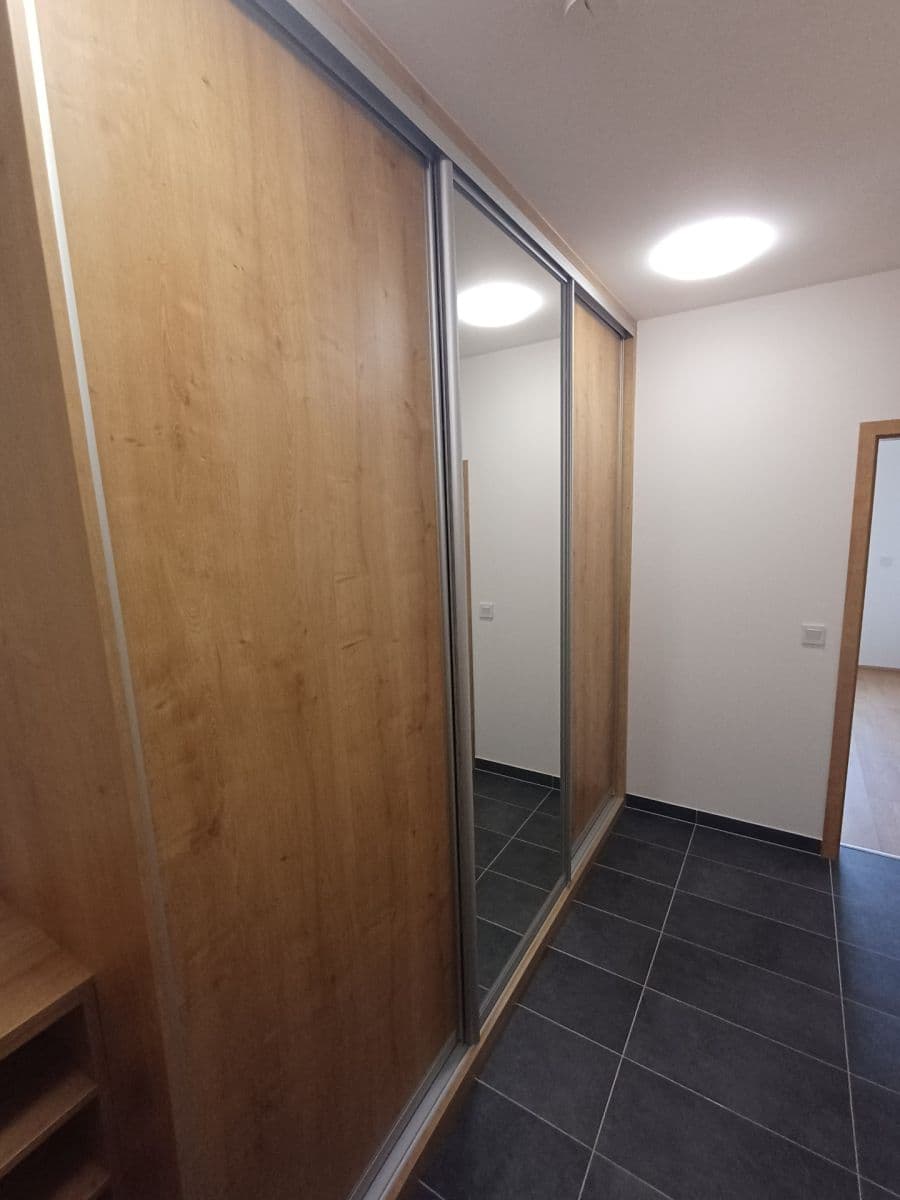 Prenájom bytu 2-izbový 42 m², Fabiánové, Praha, Praha Prenájom bytu 2-izbový 42 m², Fabiánové, Praha, Praha