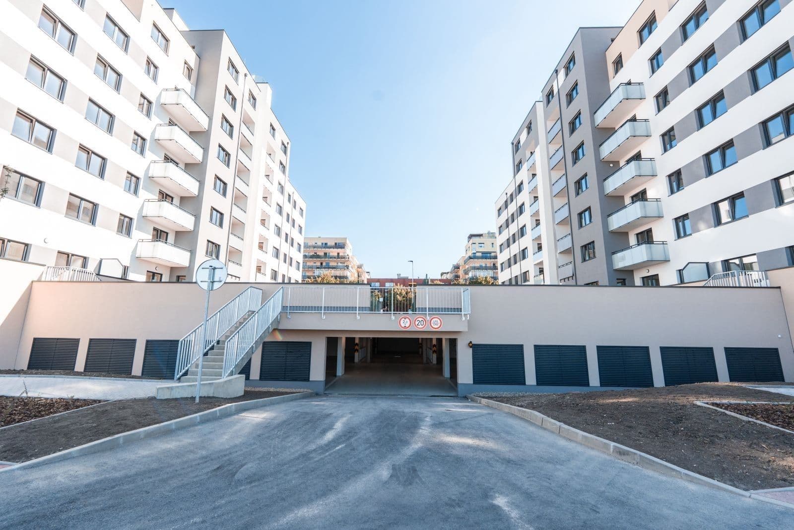 Prenájom bytu 2-izbový 42 m², Fabiánové, Praha, Praha Prenájom bytu 2-izbový 42 m², Fabiánové, Praha, Praha