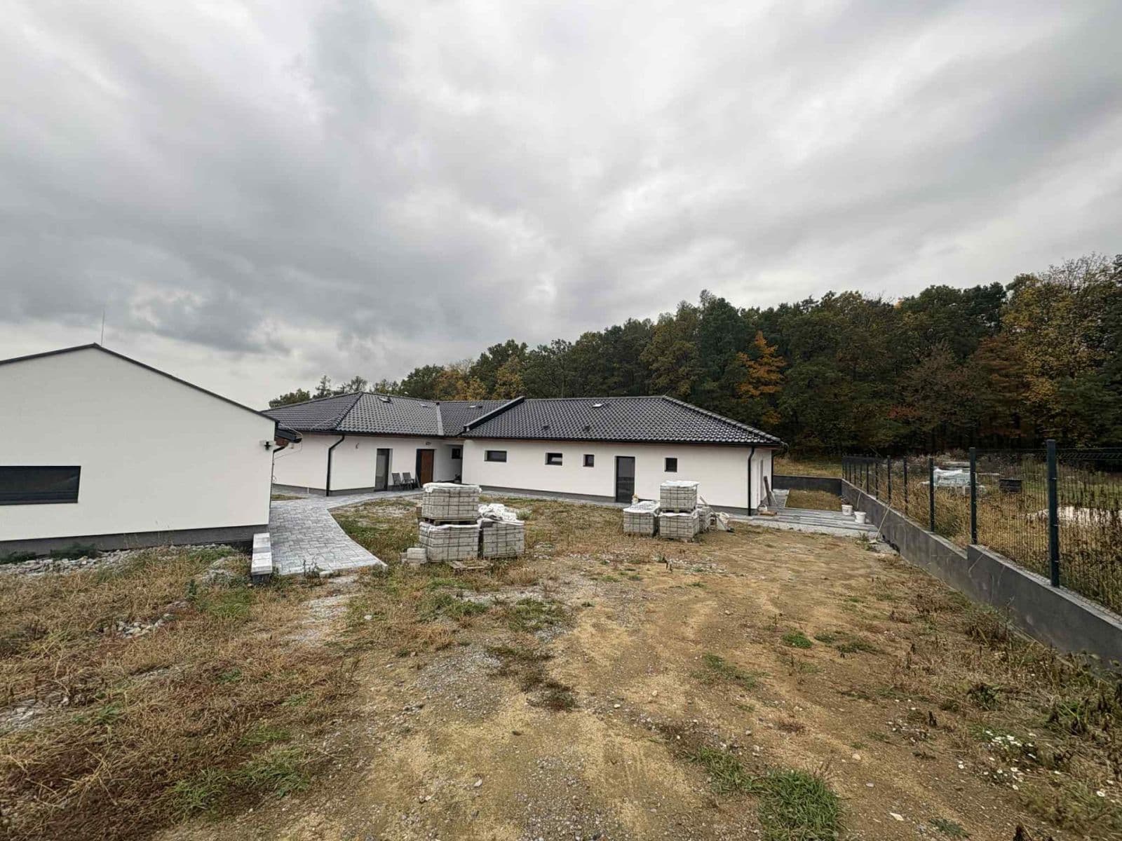 Predaj domu 120 m², pozemek 900 m², Bukovany, Středočeský kraj Predaj domu 120 m², pozemek 900 m², Bukovany, Středočeský kraj