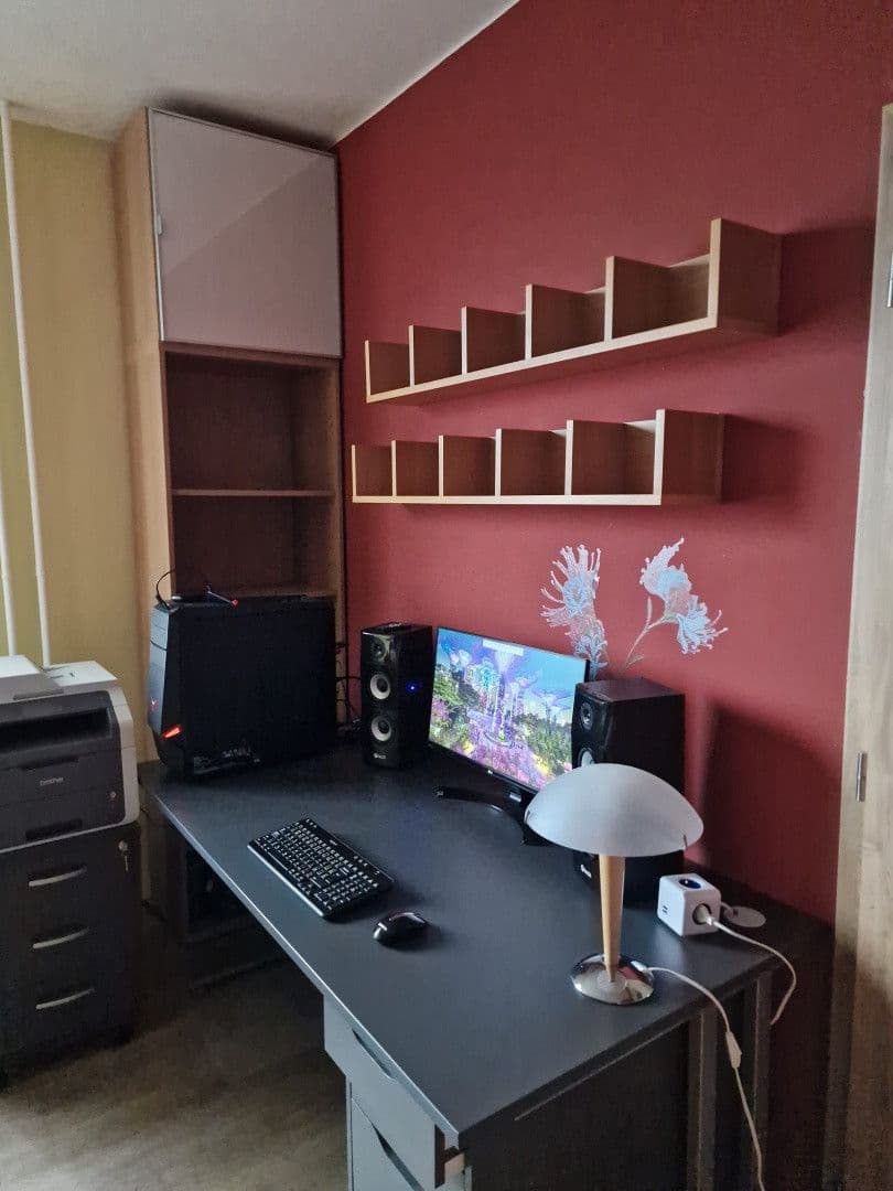 Prenájom bytu 3-izbový 79 m², Libušina, Liberec, Liberecký kraj Prenájom bytu 3-izbový 79 m², Libušina, Liberec, Liberecký kraj