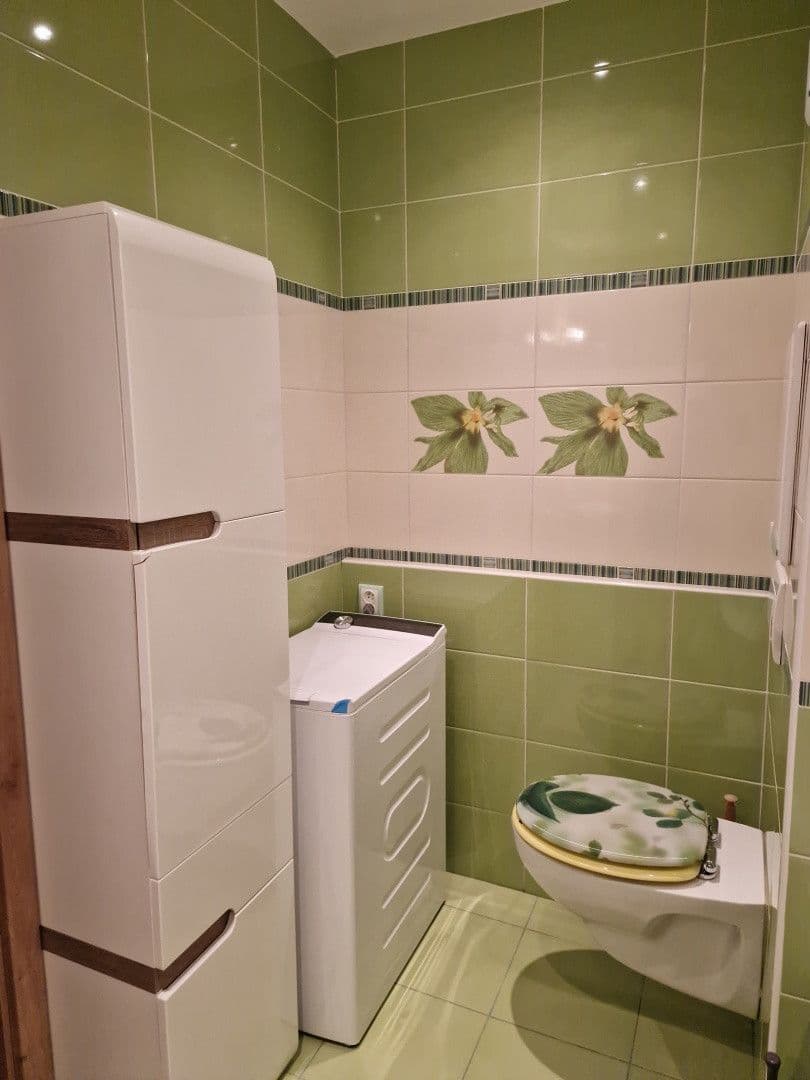 Prenájom bytu 3-izbový 79 m², Libušina, Liberec, Liberecký kraj Prenájom bytu 3-izbový 79 m², Libušina, Liberec, Liberecký kraj