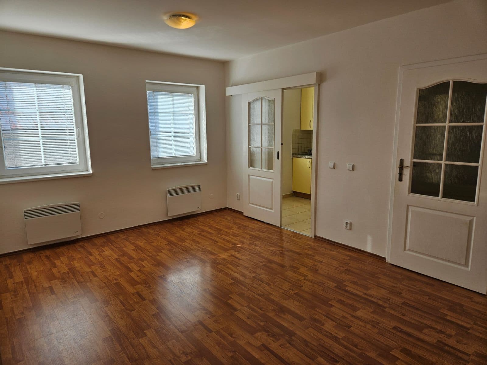Prenájom bytu 2-izbový 53 m², Úhonická, Jeneč, Středočeský kraj Prenájom bytu 2-izbový 53 m², Úhonická, Jeneč, Středočeský kraj