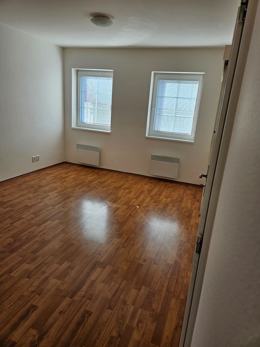 Prenájom bytu 2-izbový 53 m², Úhonická, Jeneč, Středočeský kraj Prenájom bytu 2-izbový 53 m², Úhonická, Jeneč, Středočeský kraj