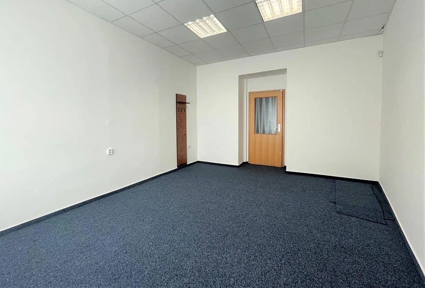Prenájom kancelárie 17 m², Rajská, Praha, Praha Prenájom kancelárie 17 m², Rajská, Praha, Praha