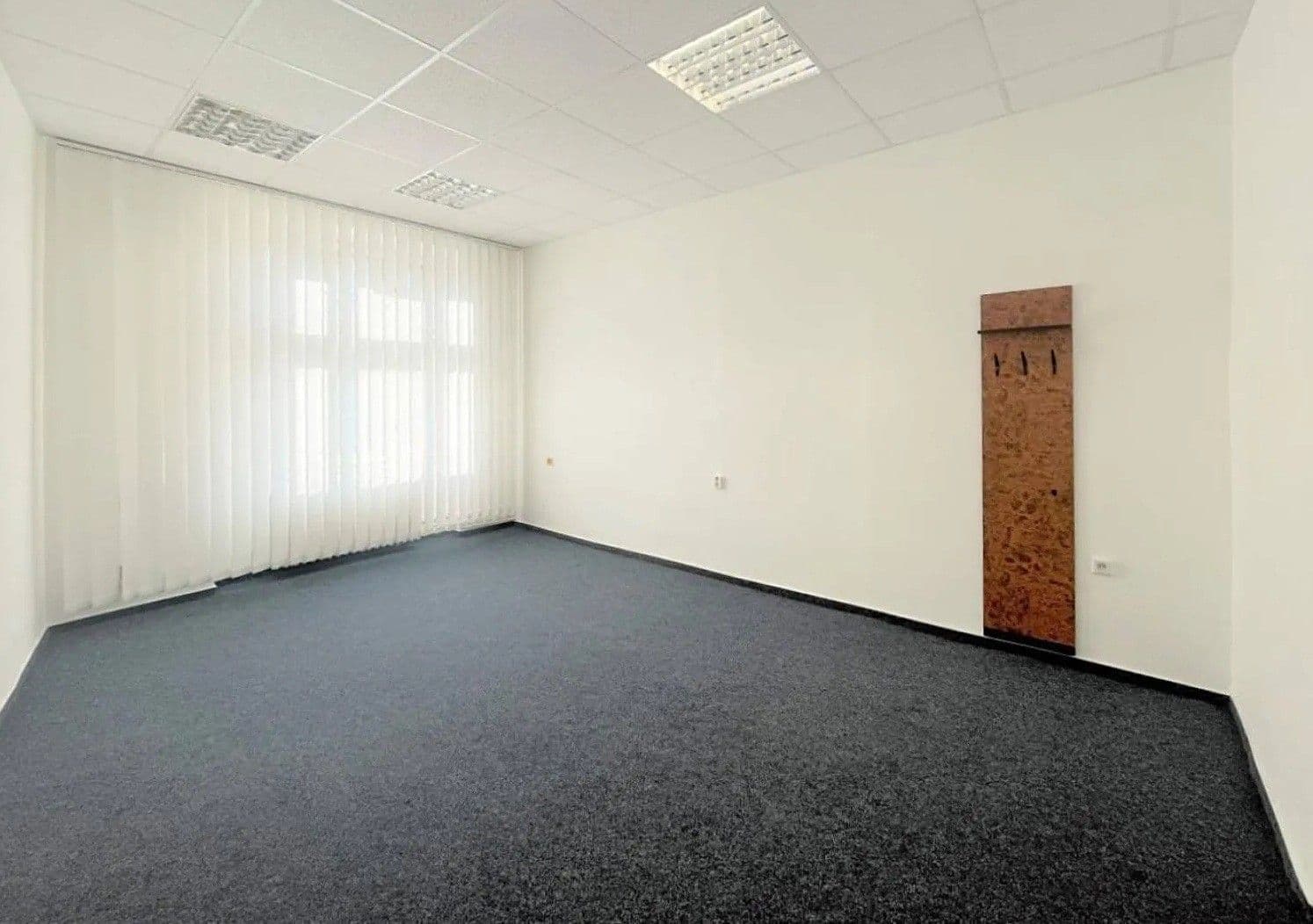 Prenájom kancelárie 17 m², Rajská, Praha, Praha Prenájom kancelárie 17 m², Rajská, Praha, Praha