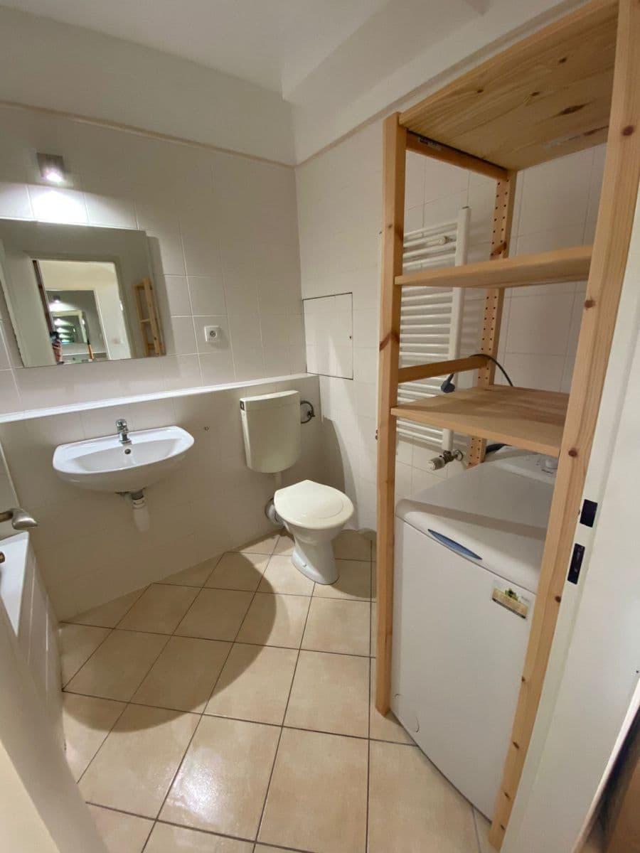 Predaj bytu 1-izbový 39 m², Hnězdenská, Praha, Praha Predaj bytu 1-izbový 39 m², Hnězdenská, Praha, Praha