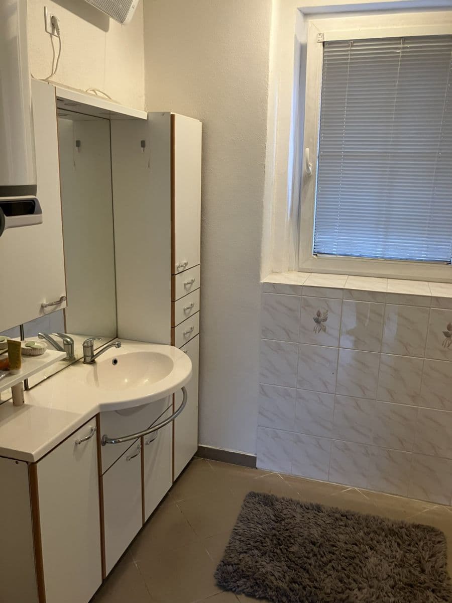 Prenájom bytu 3-izbový 70 m², V Zídkách, Vrané nad Vltavou, Středočeský kraj Prenájom bytu 3-izbový 70 m², V Zídkách, Vrané nad Vltavou, Středočeský kraj