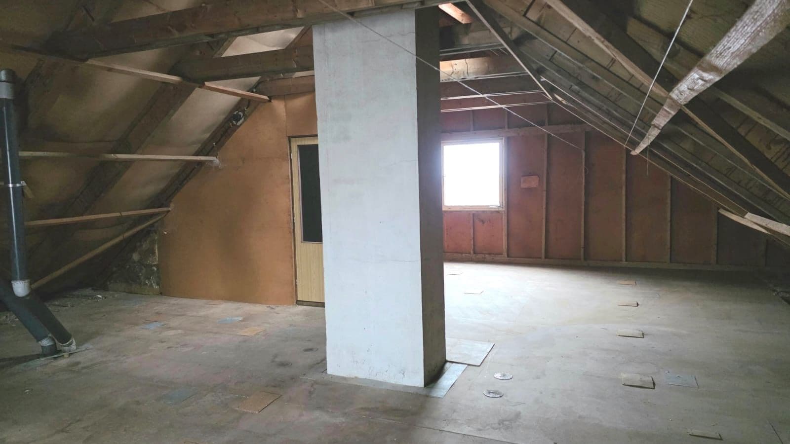 Predaj domu 173 m², pozemek 7 m², Rousměrov, Kraj Vysočina Predaj domu 173 m², pozemek 7 m², Rousměrov, Kraj Vysočina