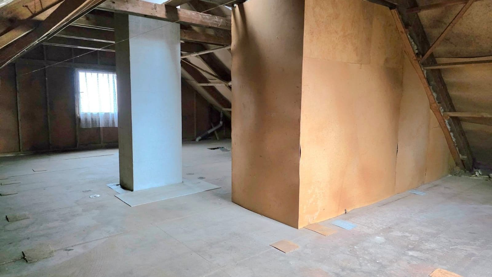 Predaj domu 173 m², pozemek 7 m², Rousměrov, Kraj Vysočina Predaj domu 173 m², pozemek 7 m², Rousměrov, Kraj Vysočina