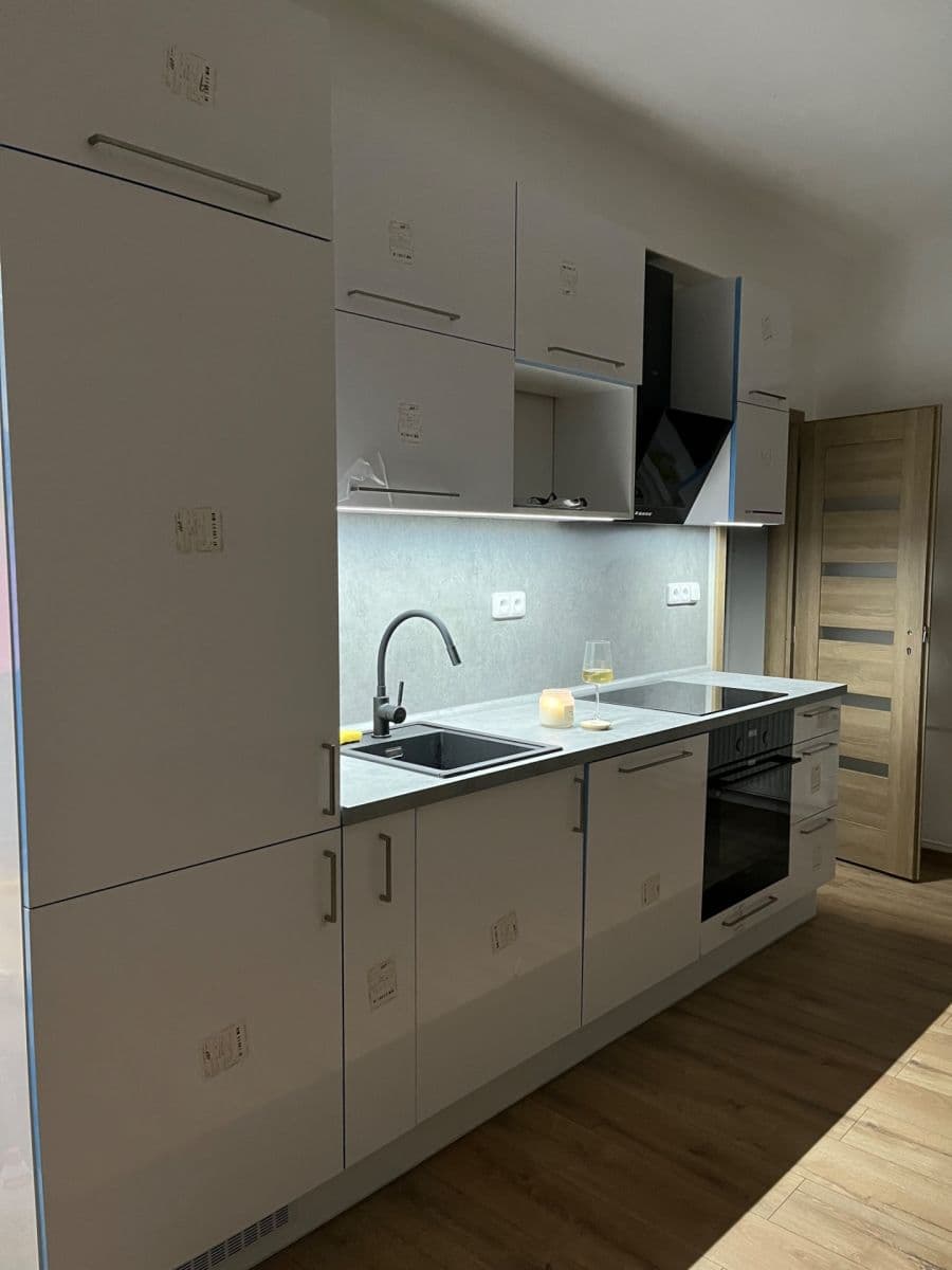 Prenájom bytu 2-izbový 46 m², Matuškova, Havířov, Moravskoslezský kraj Prenájom bytu 2-izbový 46 m², Matuškova, Havířov, Moravskoslezský kraj