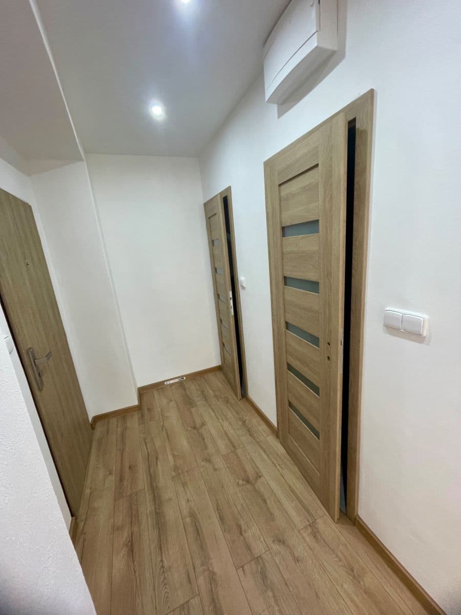 Prenájom bytu 2-izbový 46 m², Matuškova, Havířov, Moravskoslezský kraj Prenájom bytu 2-izbový 46 m², Matuškova, Havířov, Moravskoslezský kraj