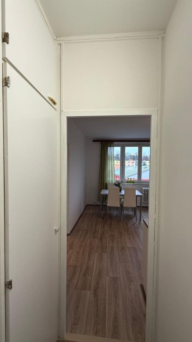 Prenájom bytu 1-izbový 35 m², Palackého, Chodov, Karlovarský kraj Prenájom bytu 1-izbový 35 m², Palackého, Chodov, Karlovarský kraj