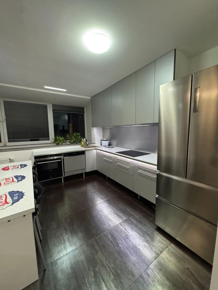 Prenájom bytu 3-izbový 65 m², Norská, Kladno, Středočeský kraj Prenájom bytu 3-izbový 65 m², Norská, Kladno, Středočeský kraj