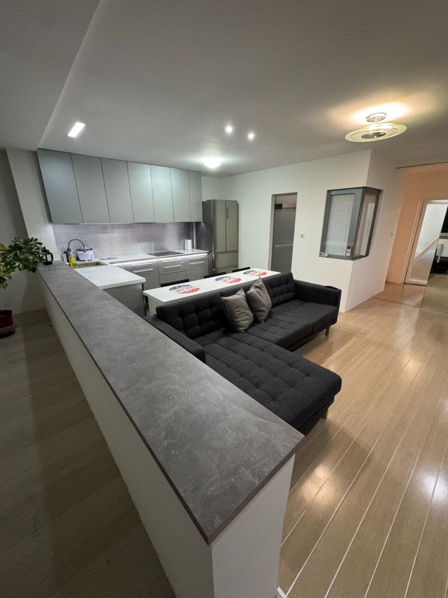 Prenájom bytu 3-izbový 65 m², Norská, Kladno, Středočeský kraj Prenájom bytu 3-izbový 65 m², Norská, Kladno, Středočeský kraj