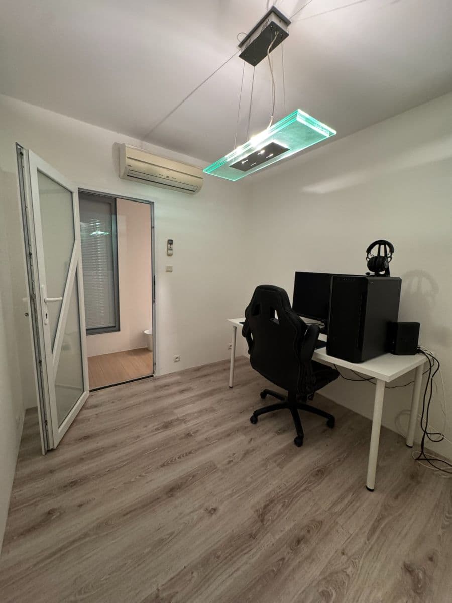 Prenájom bytu 3-izbový 65 m², Norská, Kladno, Středočeský kraj Prenájom bytu 3-izbový 65 m², Norská, Kladno, Středočeský kraj