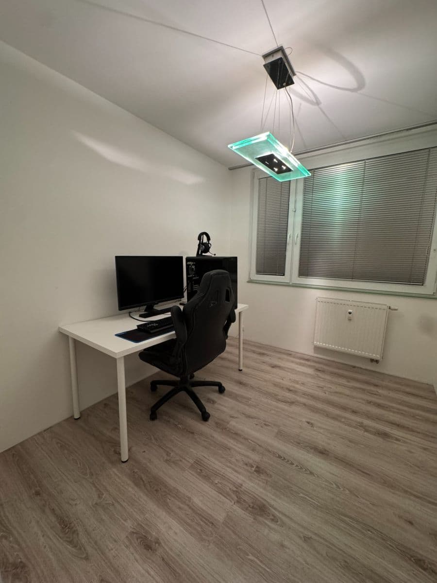 Prenájom bytu 3-izbový 65 m², Norská, Kladno, Středočeský kraj Prenájom bytu 3-izbový 65 m², Norská, Kladno, Středočeský kraj