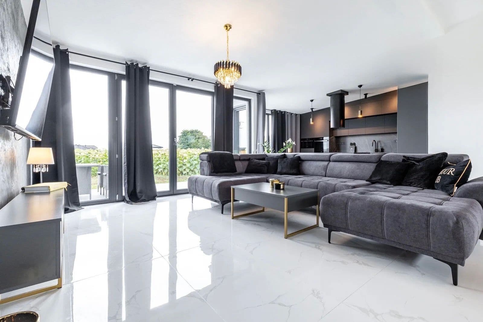 Predaj domu 205 m², pozemek 628 m², Haniska, Košický kraj Predaj domu 205 m², pozemek 628 m², Haniska, Košický kraj