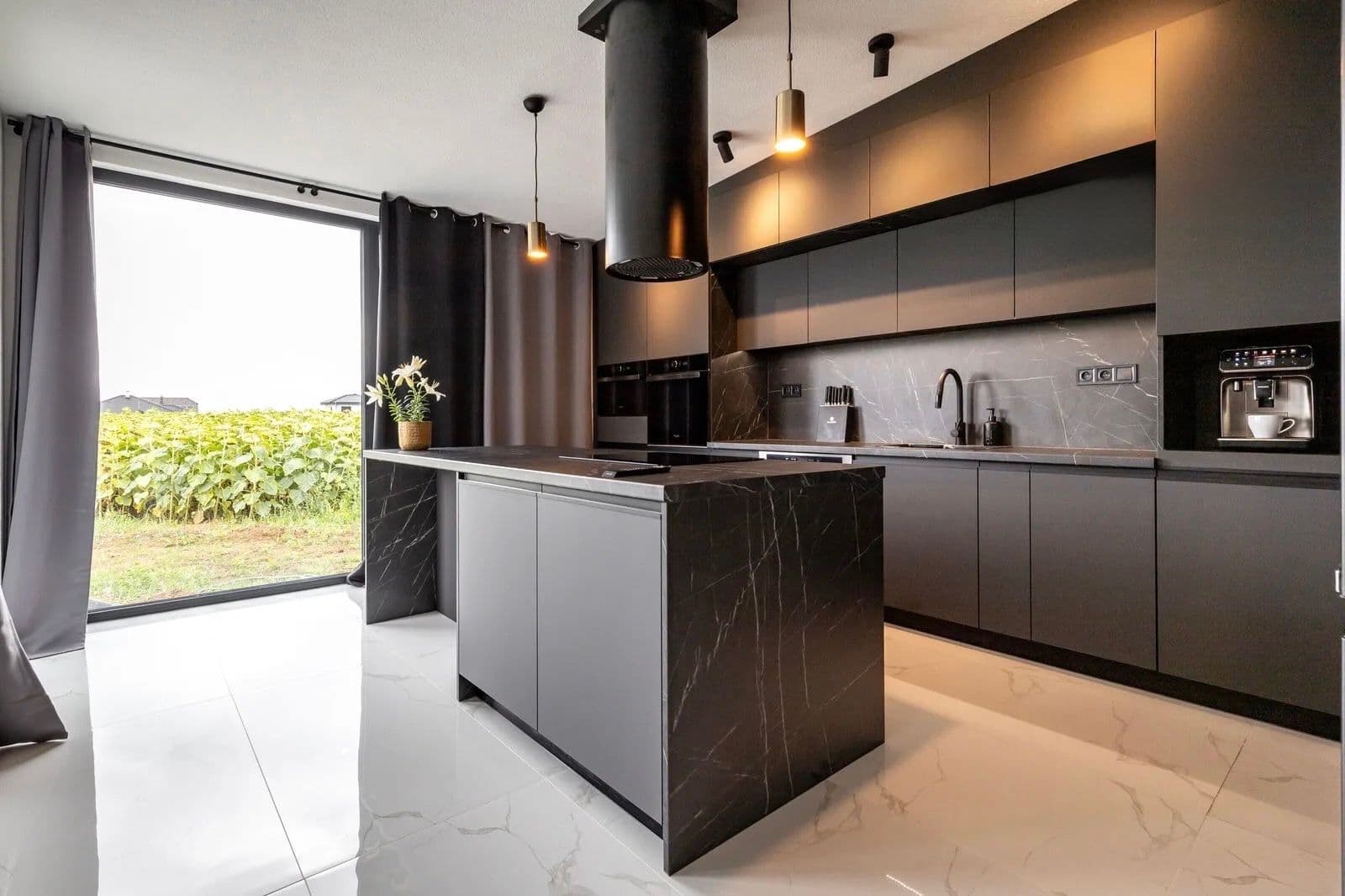 Predaj domu 205 m², pozemek 628 m², Haniska, Košický kraj Predaj domu 205 m², pozemek 628 m², Haniska, Košický kraj