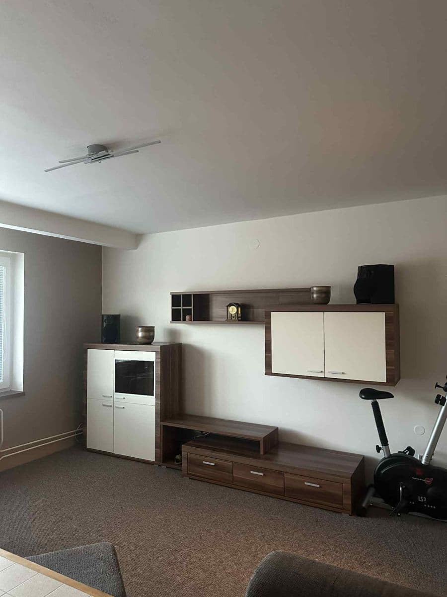 Prenájom bytu 3-izbový 78 m², Družstevní, Hrádek, Plzeňský kraj Prenájom bytu 3-izbový 78 m², Družstevní, Hrádek, Plzeňský kraj