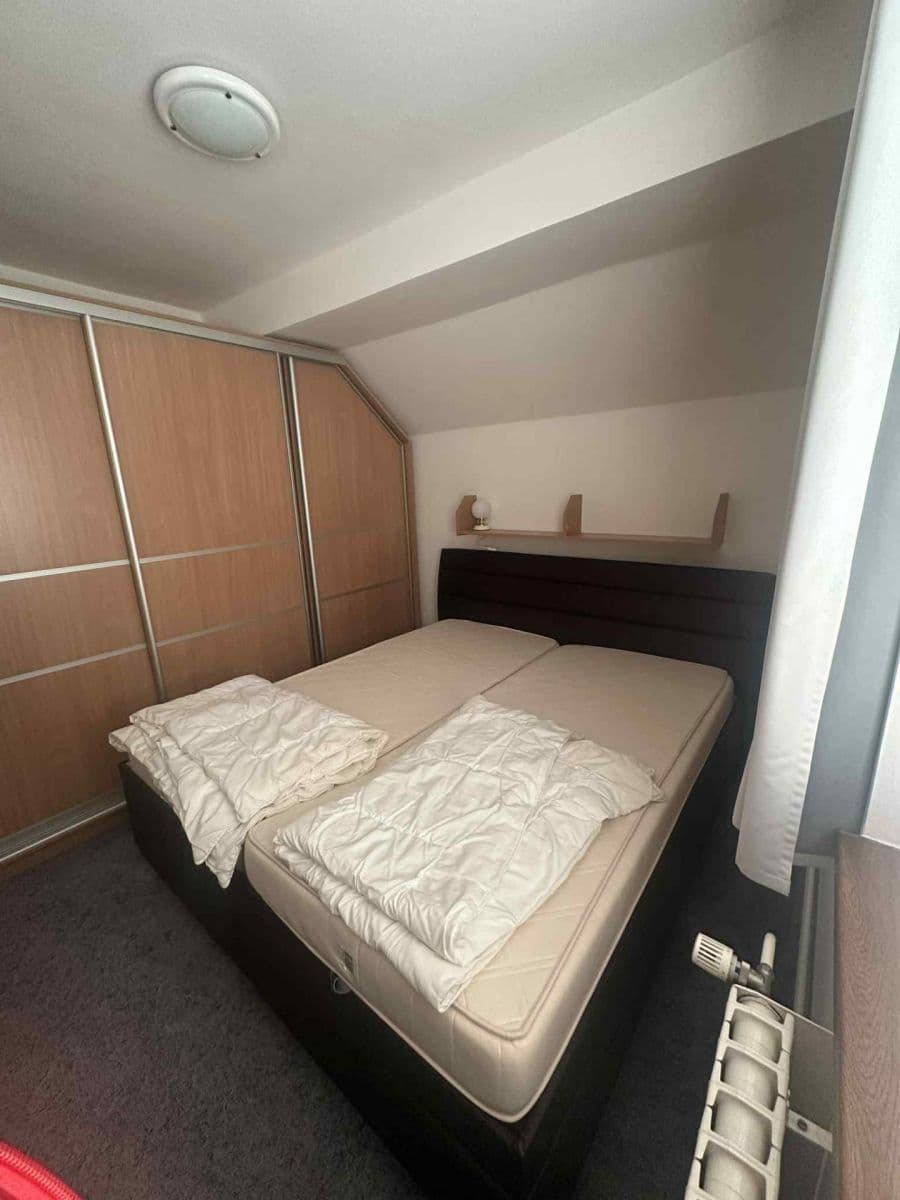 Prenájom bytu 3-izbový 78 m², Družstevní, Hrádek, Plzeňský kraj Prenájom bytu 3-izbový 78 m², Družstevní, Hrádek, Plzeňský kraj