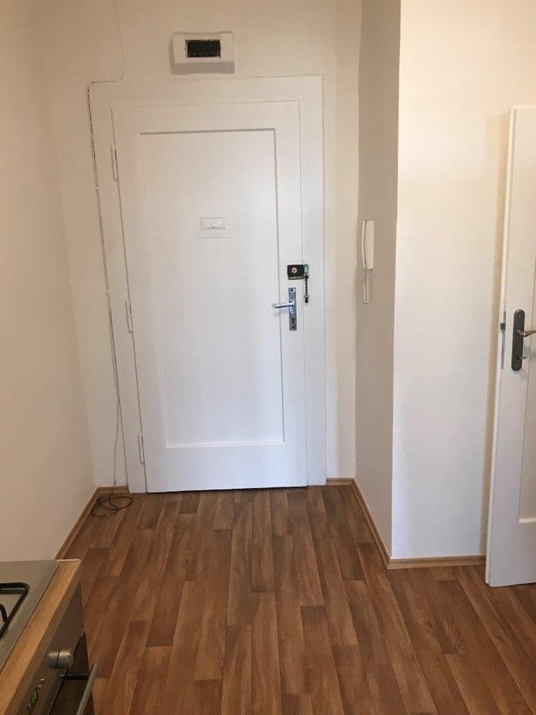 Prenájom bytu 2-izbový 51 m², Jankovcova, Praha, Praha Prenájom bytu 2-izbový 51 m², Jankovcova, Praha, Praha