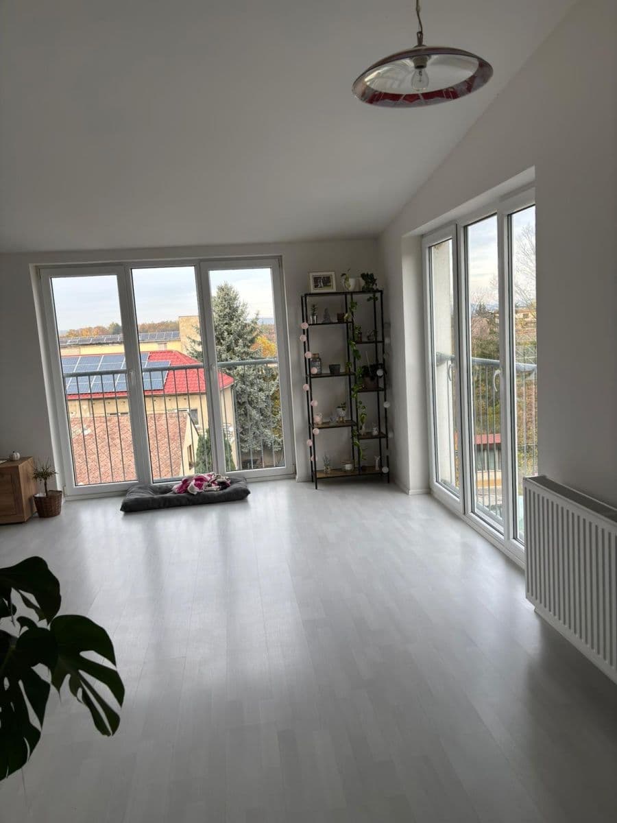 Prenájom bytu 3-izbový 86 m², Smetanova, Hořovice, Středočeský kraj Prenájom bytu 3-izbový 86 m², Smetanova, Hořovice, Středočeský kraj