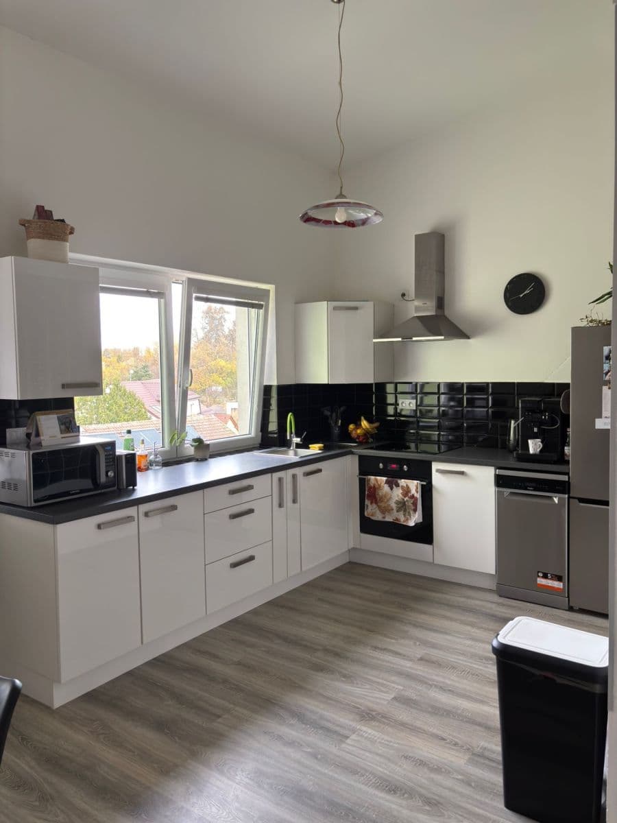 Prenájom bytu 3-izbový 86 m², Smetanova, Hořovice, Středočeský kraj Prenájom bytu 3-izbový 86 m², Smetanova, Hořovice, Středočeský kraj